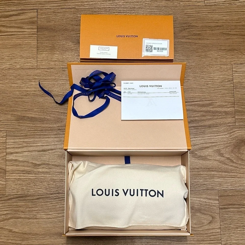 Louis Vuitton Horizon 50 Cover